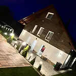 Pod Starou Horou Chalet
