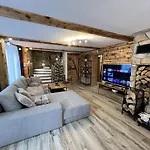 Pod Starou Horou Chalet *